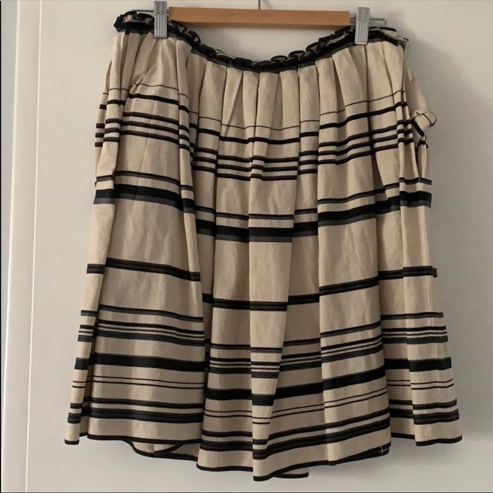 Narcisco Rodrigues linen/ cotton midi skirt.Size waist 24.5” length 16”